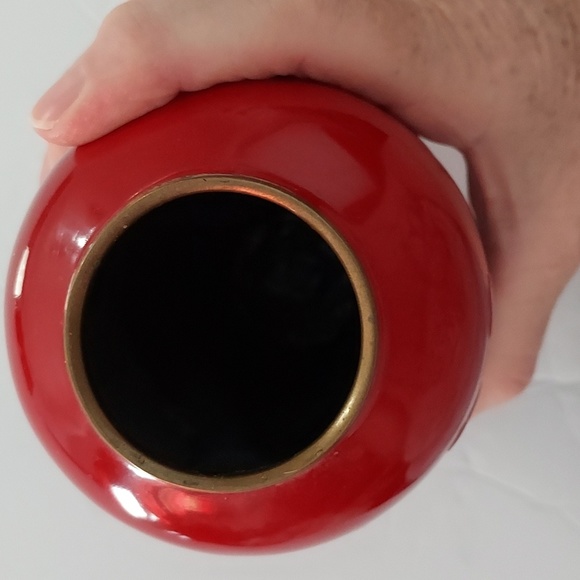 Mother of Pearl onlay on Red  Vase.6.5in.Hx3.5in.W. - Picture 7 of 7